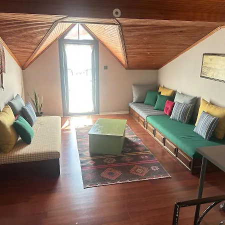 Lycian 3 2 Living - Great Location *